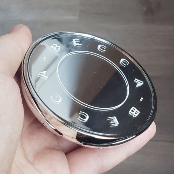 Becca Light Shifter Finishing Veil Powder - 2 Star Child - NEW - Picture 3 of 4